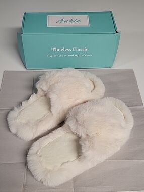 Ankis Plush Faux Fur Slide Slippers in Cream